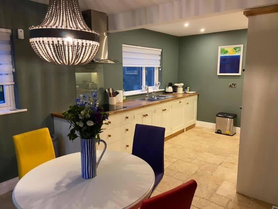 Mounvaud Lodge Stradbally  Eksteriør bilde